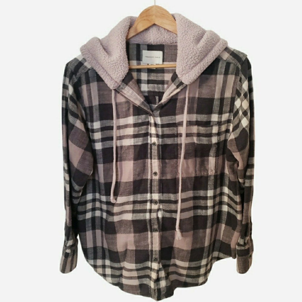 American Eagle Outfitters Gray and White Checkered Button Up Flannel Hoodie Med
